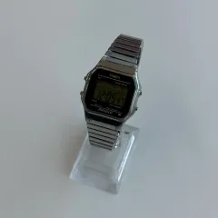美品！TIMEX シルバー 腕時計 supremeベースモデル アメリカ正規買付 timex シルバー 腕時計 supremeベースモデル