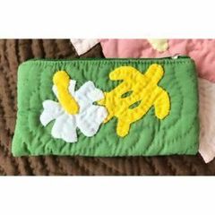 ＜正規品＞カードポーチ♡ハイビスカス♡グリーン♡ハワイアンキルト