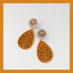 アンティーク偏心ヘッド×イエローwood透かしピアスorイヤリング(cr-151)／フラメンコ・ダンス・パーティー・舞台衣装小物