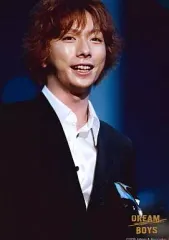 【中古】生写真(ジャニーズ) A.B.C-Z/河合郁人/ライブフォト・バストアップ・黒スーツ・第一ボタン開け・背景黒・枠無し/DREAM BOYS/公式生写真