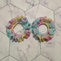 ヘアゴム シュシュ かぎ針編み レース編み ミニ 小さめ 大人 子供 グラデーション ユニコーンカラー ピンク 黄色 水色 紫 白 2個セット