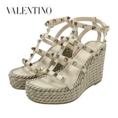 ヴァレンティノ VALENTINO サンダル 靴 シューズ レザー アイボリー ゴールド ロックスタッズ ウェッジソール