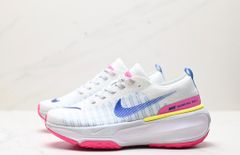 ナイキ  NIKE Invincible  インヴィンシブル 3  スニーカー