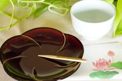 おしゃれ和食器　梅皿（4.5寸）美濃焼箱入り