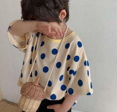 海外子供服　薄イエローとブルーの水玉模様Tシャツ