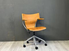 XT4310 カリモク karimoku アームチェア　デスク　ヌメ革　SZ