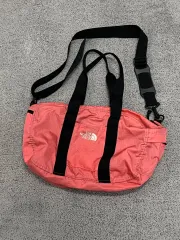 THE NORTH FACE(ザ・ノース・フェイス) ショルダーバッグ ピンク