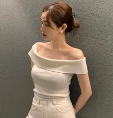 【新品】３色展開　オフショルダーサマーニット　オフショルダーニット　サマーニット　ノースリーブニット　デコルテ　韓国　ワンホン