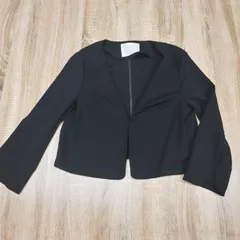 美品。CECIL Mc BEE。セシル・マクビー。カーディガン。ブラック。Mサイズ。