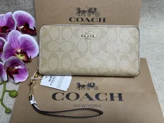 2024年最新】COACHのおしゃれなお財布の人気アイテム - メルカリ