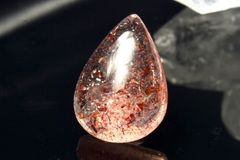 ピンクガーデンクォーツ しずく型 もふもふ 高透明 ルース 桜色 天然石