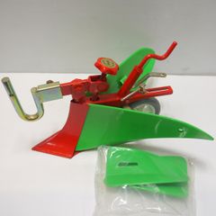 グリーン培土器 尾輪付 補助羽根付 耕運機 耕うん機 耕耘機 アタッチメント パーツ 畝立て うね立て 土寄せ 土入れ 溝浚 谷揚げ 管理機 畑 家庭菜園 ≡DT6084のサムネイル