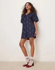 【送料無料】 シスタージュン レディース ワンピース トップス Sister Jane hearts embroidered mini dress in denim blue Blue Denim