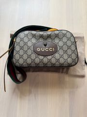 GUCCI グッチ  ショルダーバッグ,斜め掛けショルダーバッグ,ポシェット ワイドストラップ(グリーン×レッド) BAG