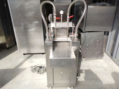 【中古】ハム　ソーセージ　牛肉脂肪注入機　牛脂塩水注入機　小型ミートインジェクター