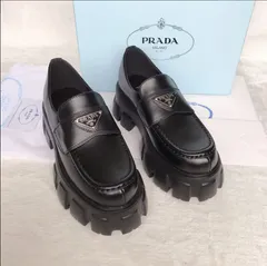 2024年最新】prada ローファー 並行輸入の人気アイテム - メルカリ