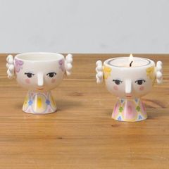 鈴木佳世さん|陶器製 女の子と花 鈴木佳世さん|陶器製 女の子と花 - メルカリ