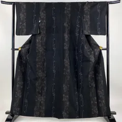バイセル 着物 名品 結城紬 濃紺 葉柄 蝶 シルエット 亀甲絣 証紙 正絹 袷 162.5cm Mサイズ ☆☆☆☆ 2025年最新バイセル 着物 結城紬 sの人気アイテム - メルカリ