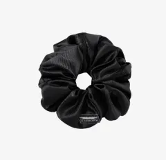 LE SSERAFIM(ルセラフィム・ルセラ) スクランチ ジンバックストリング ／ キム・チェウォン(KIM CHAEWON) サクラ ホ・ユンジン(HUH YUNJIN) カズハ(KAZUHA・中村 一葉) ホン・ウンチェ(HONG EUNCHAE)