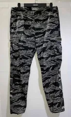 美品 A BATHING APE × UNDEFEATED スウェットショーツ A BATHING APE☆クレイジー カモ シャーク スウェット ショーツ