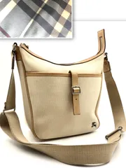 ■美品■BURBERRY BLUE LABEL バーバリーブルーレーベル　ワンショルダーバッグ　斜めがけ　クロスボディ　バケツ型　ホースマーク　キャンバス×レザー ベージュ　ポケット内ノバチェック　三陽商会　日本製