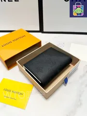 【今日特価】Louis Vuitton ルイヴィトン クレアウォレット 柔らかいマヒナ小牛皮とパンチング装飾を採用-WTO輸入2