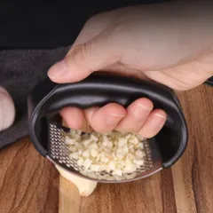 新品(送料無料)  ステンレス にんにくつぶし器　にんにく絞り機 生姜破砕機　みじん切り器　手動 ガーリック  にんにく絞り機  生姜破砕機  みじん切り器  手動  #ガーリック  ガーリッククラッシャー  ふるい器  キッチン雑貨のサムネイル
