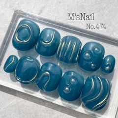 ネイルチップ チップ 青 ブルー シンプル 個性的 個性派 うるうる ちゆるん