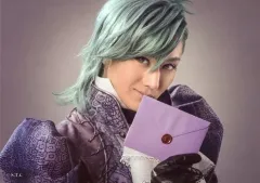 【中古】生写真(男性) 太田基裕(アインザッツ)/横型・バストアップ・衣装紫・手紙持ち・右向き・キャラクターショット/舞台「劇団シャイニング from うたの☆プリンスさまっ♪『マスカレイドミラージュ』」トレーディングブロマイド