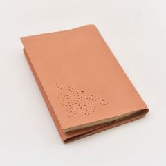 本革 ブックカバー 文庫本サイズ　飾り穴がお洒落【桜レザー】【送料無料】パステルピンク　サーモンピンク