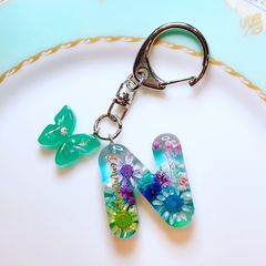さゆり様 専用 Y イニシャルキーホルダー 水色＆白系マトリカリア