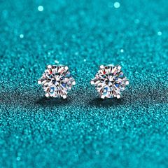 左右 各3.0ct 人工ダイヤモンド ピアス - メルカリ