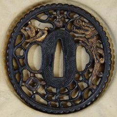 菖蒲と蝸牛 金工鐔 鍔 鉄地 象嵌 刀装具 日本刀 江戸時代 骨董 武具 菖蒲と蝸牛 金工鐔 鍔 鉄地 象嵌 刀装具 日本刀 江戸時代 骨董