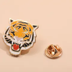 トラ エナメル ピン ユニセックス おしゃれ 虎 アニマル 動物 牙 ギフト 贈りもの 贈り物 お揃い 新品