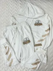 希少【Off White】ロゴプリントトレーナー off-white crew neck