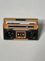 ピンバッジ ラジカセ 音楽 MUSIC レトロ