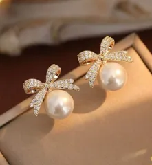 【即日～翌日発送】リボンパールピアス　ゴールド　韓国　大きめ　