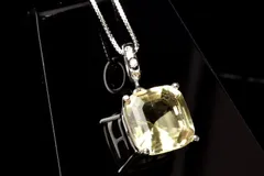 シルバー925◇宝石質 リビアングラス 11x11mm スクエアカット ペンダントトップ 1個売り パワーストーン 天然石 _PRG2076