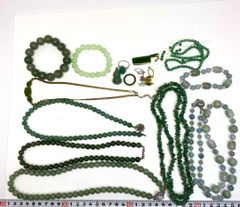 未仕分け 遺品整理 アクセサリー 1.4kg越え シルバーアクセ - メルカリ