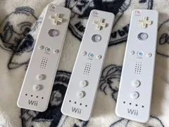 ３個　送料無料　任天堂 Wiiリモコン シロ ニンテンドー純正　コントローラー