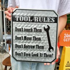 アメリカンエンボスサイン◆Tools ツール◆ブリキ看板　ガレージ　プレート