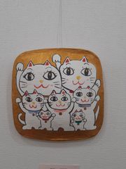 招き猫　一貫張り　岩絵の具　日本画　サイズ26×26cm　画家　小楠アキコ作品