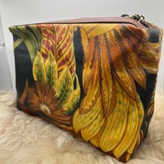 サルヴァトーレ フェラガモ クラッチバッグ ポーチ ブラウン  マルチカラー  小物入れ ハンドバッグ PVC レザー  Salvatore Ferragamo 草 花 ボタニカル柄