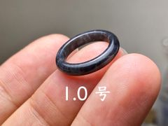 L12-206 ピンキーリング 糯氷種 黒翡翠 1.0号 グアテマラ産 A貨 本翡翠 くりぬき リング