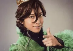 【中古】生写真(男性) 染谷俊之(レイジー)/横型・バストアップ・衣装緑・王冠・指差し・背景白・キャラクターショット/舞台「劇団シャイニング from うたの☆プリンスさまっ♪『マスカレイドミラージュ』」ブロマイドセットB