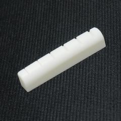 牛骨ナット 43mm幅 重量感&硬質感あり ギター用 アコギ/エレキ可 新品未使用 弦高を下げて弾きやすく別物に！