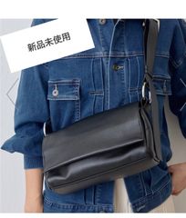 新品未使用】ビアズリー レザーリングボディバッグ ブラック - メルカリ