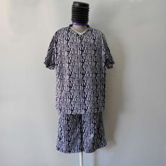 総柄プリントセットアップ　英文字プリント　黒系　Lサイズ　Total pattern print setup