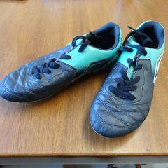 アンブロ　サッカーシューズ　人工皮革　アンブロ ACR シーティー KTS HG ジュニア　黒×緑　中古　箱なし