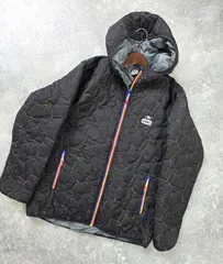 おばちゃん様専用ページ　★ CHUMS チャムス 直営店限定カラー ブービーステッチパテッドフーディ キルティング 中綿 ジャケット CH04-1354 ブラック レインボー